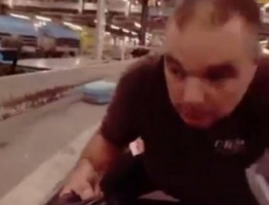 Δείτε τι συμβαίνει στη βαλίτσα σας όταν την παραδίδετε στο αεροδρόμιο (βίντεο)